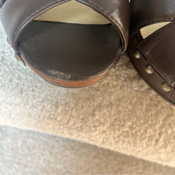 XHILARATION Brown Faux Leather Wood Platform Heels Pumps. - Picture 4 of 6